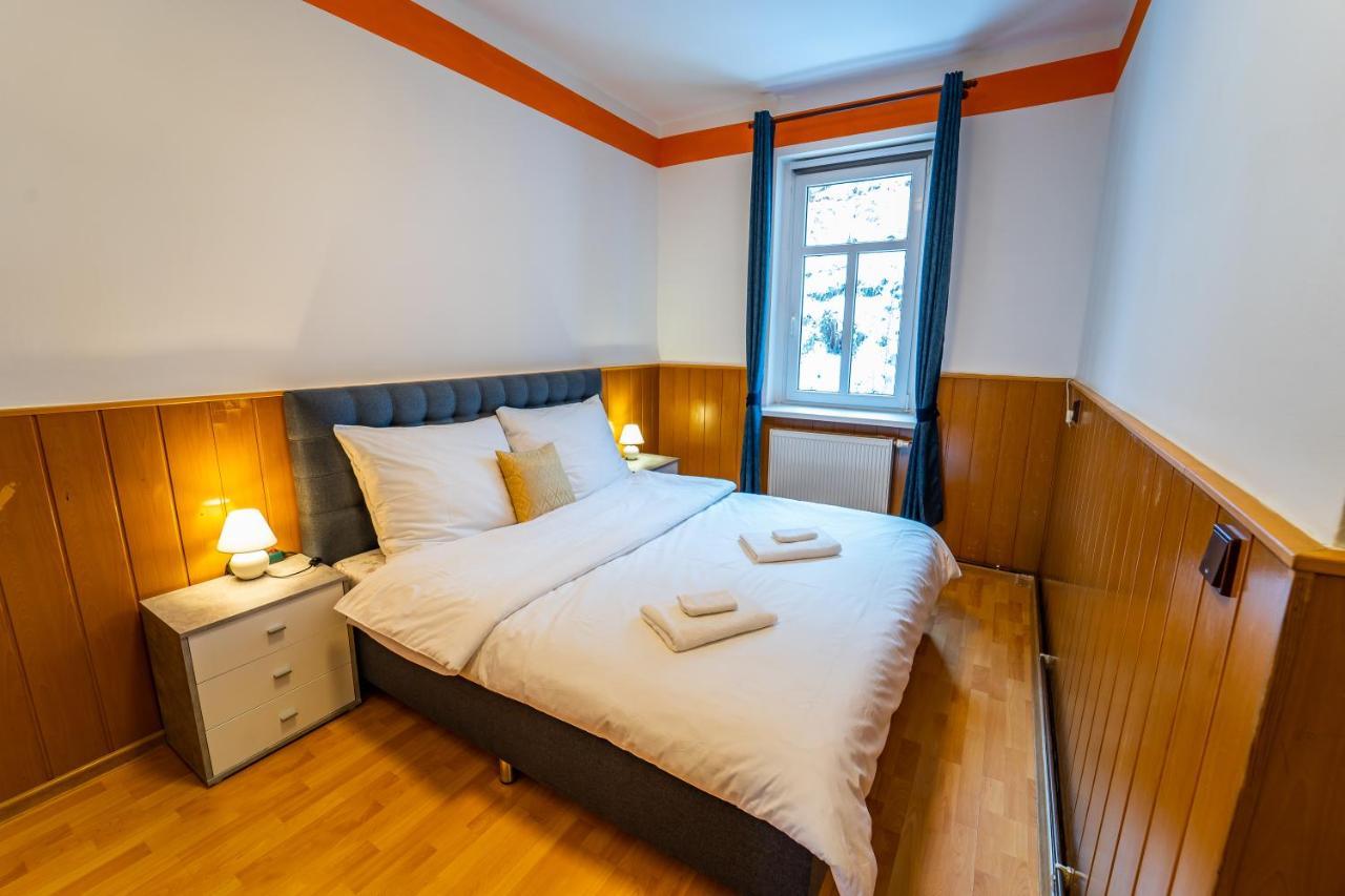 Tuan Long Apartments Jachymov Luaran gambar