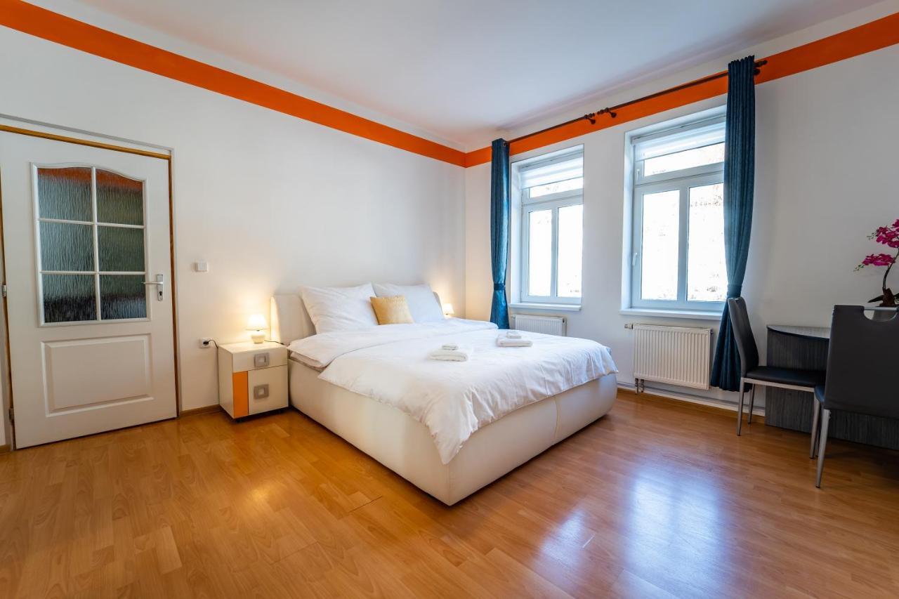 Tuan Long Apartments Jachymov Luaran gambar