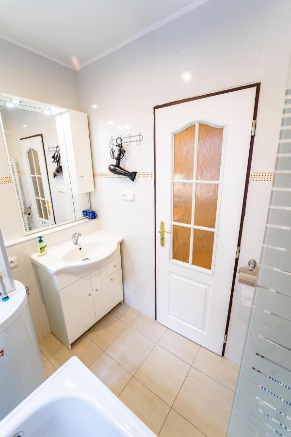 Tuan Long Apartments Jachymov Luaran gambar