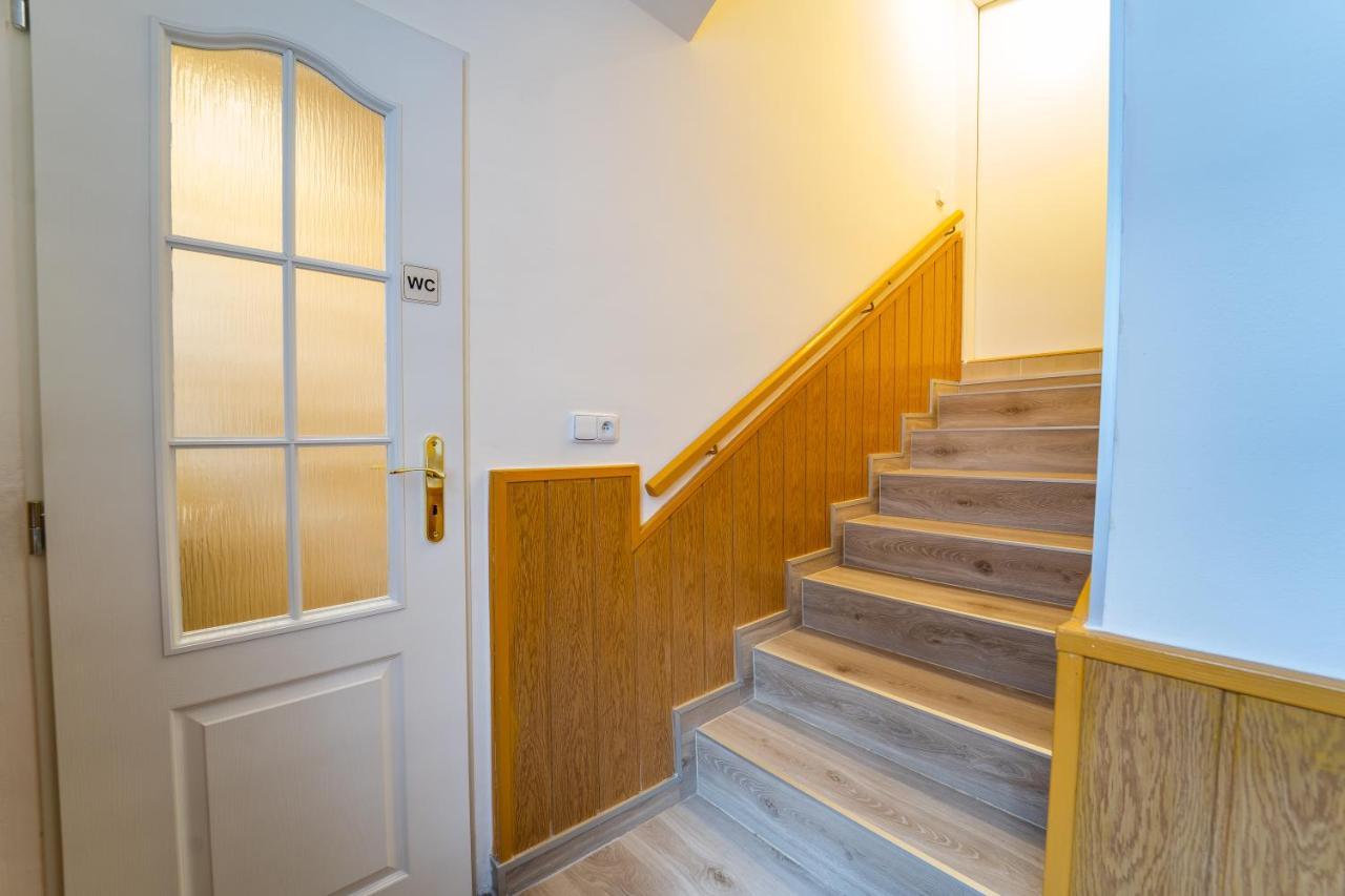 Tuan Long Apartments Jachymov Luaran gambar